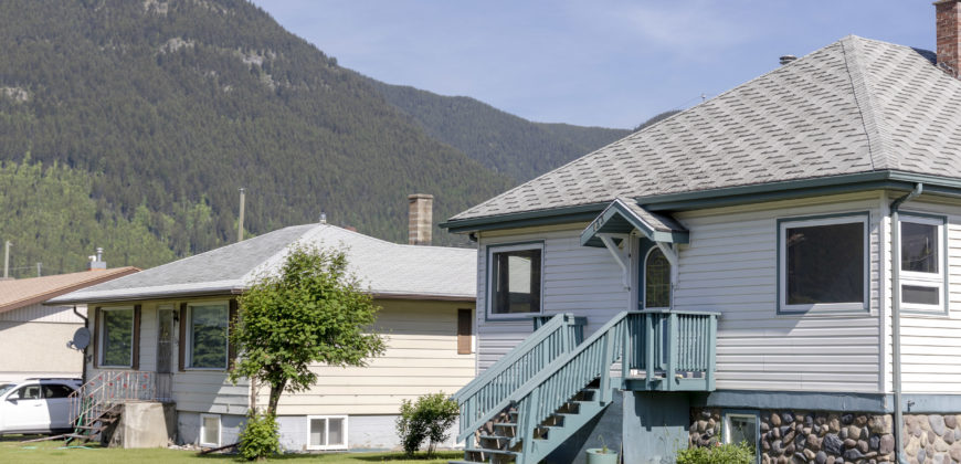 133 Spruce Avenue, Sparwood, BC V0B 2G0