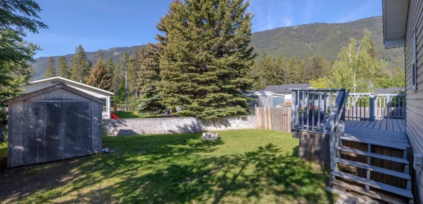 387 Red Cedar Crescent, Sparwood, BC V0B 2G0