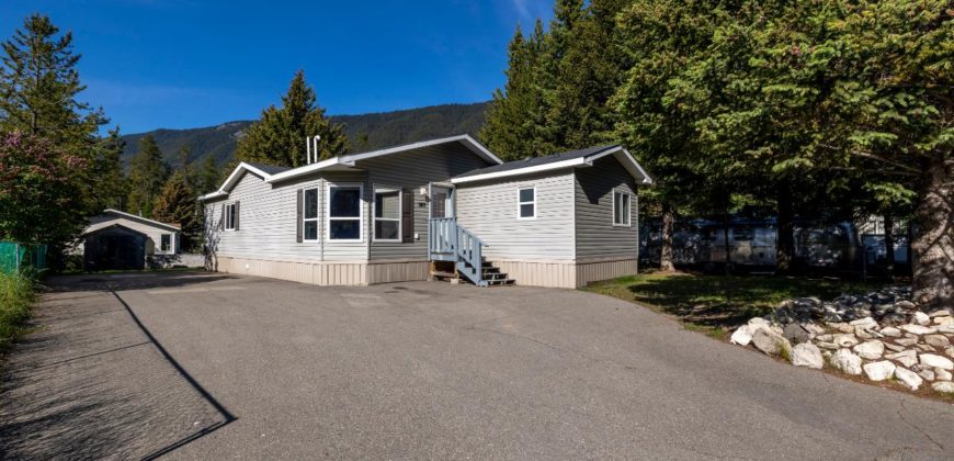 387 Red Cedar Crescent, Sparwood, BC V0B 2G0