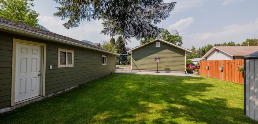 448 White Birch Crescent, Sparwood, BC V0B 2G0